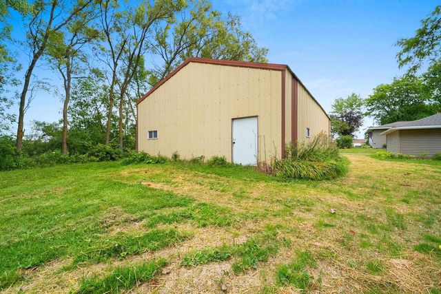 1919 CTH U, Howard, WI 54313
