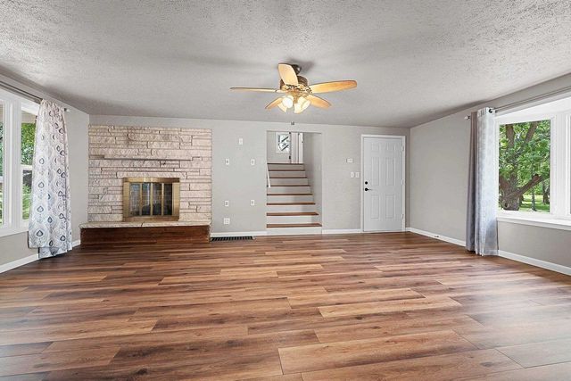 1919 CTH U, Howard, WI 54313