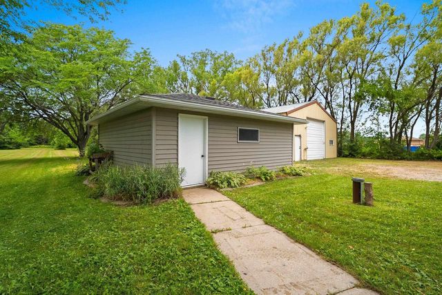 1919 CTH U, Howard, WI 54313