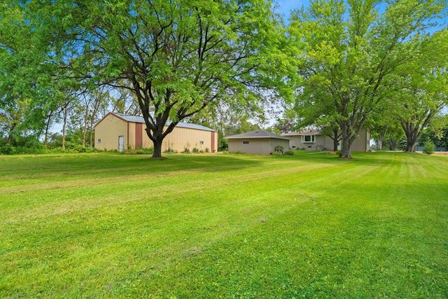 1919 CTH U, Howard, WI 54313