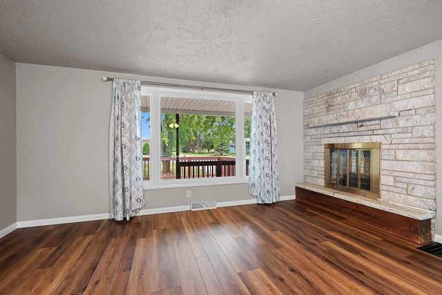 1919 CTH U, Howard, WI 54313