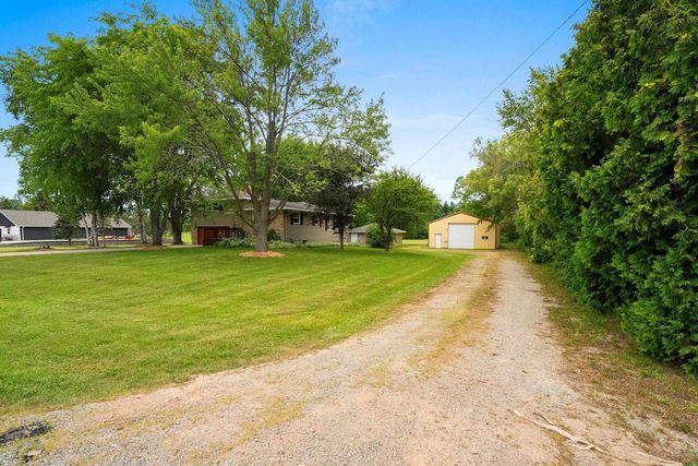 1919 CTH U, Howard, WI 54313
