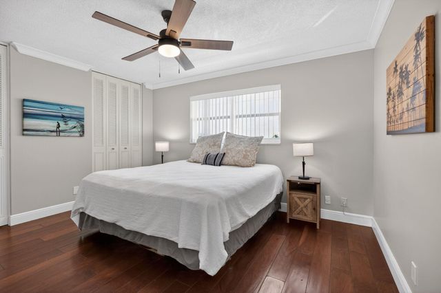 100 Lehane Terrace 28, North Palm Beach, FL 33408