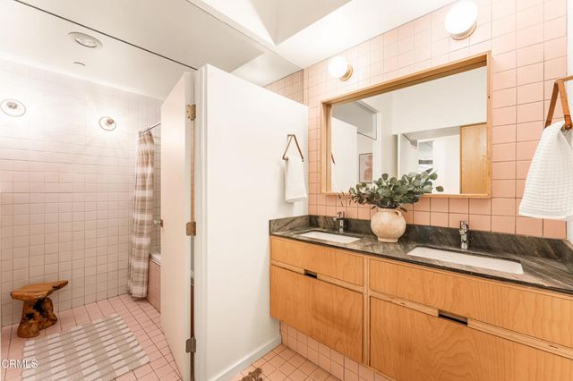 510 S Hewitt Street 107, Los Angeles, CA 90013