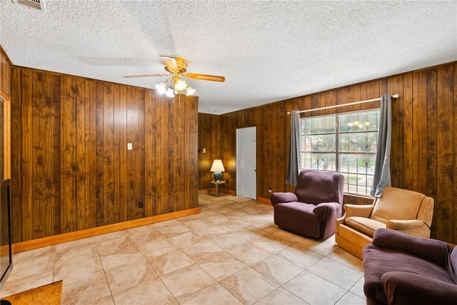 10702 Glenwood St, Corpus Christi, TX 78410