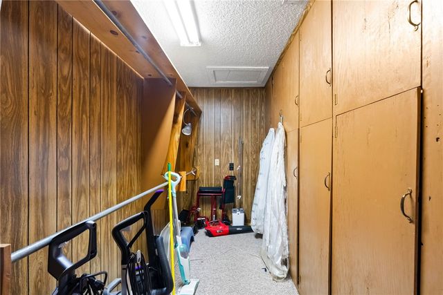 10702 Glenwood St, Corpus Christi, TX 78410