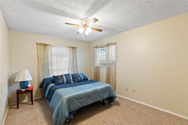 10702 Glenwood St, Corpus Christi, TX 78410