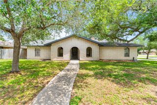 10702 Glenwood St, Corpus Christi, TX 78410