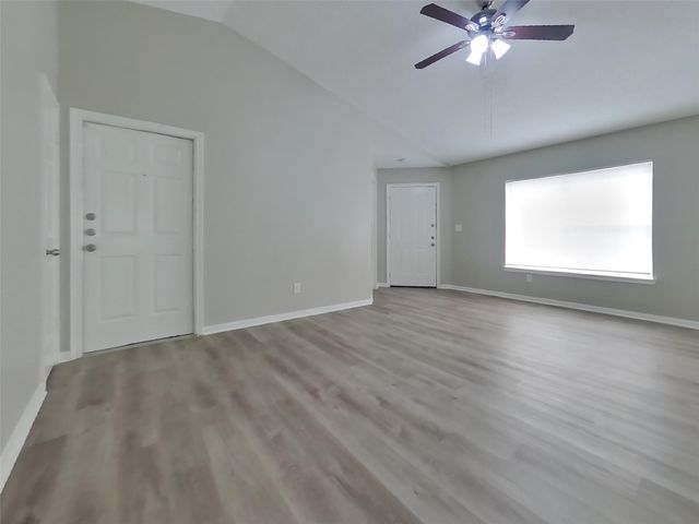 3135 Kelling Street, Houston, TX 77045