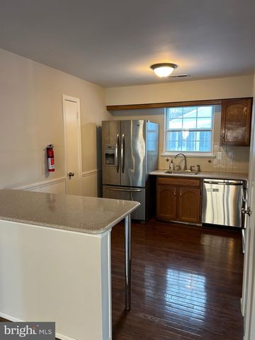 12 TACONIA CT, Mount Laurel, NJ 08054