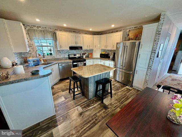 92 RIDGEWOOD MNR, Manheim, PA 17545