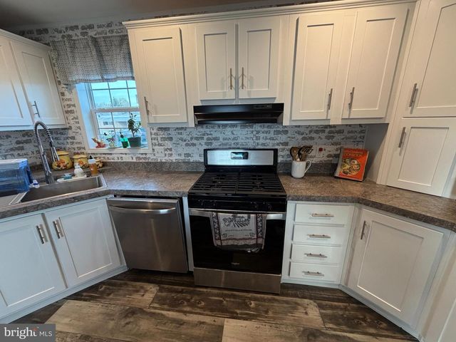 92 RIDGEWOOD MNR, Manheim, PA 17545