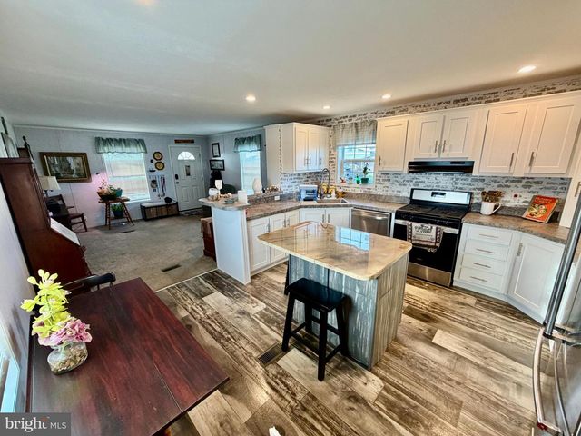 92 RIDGEWOOD MNR, Manheim, PA 17545