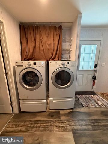 92 RIDGEWOOD MNR, Manheim, PA 17545