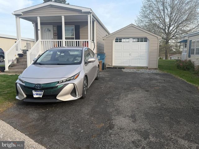 92 RIDGEWOOD MNR, Manheim, PA 17545