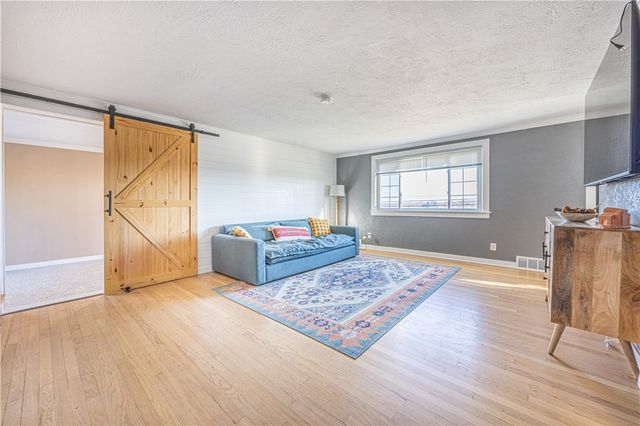 532 Beazell Rd, Rostraver, PA 15012