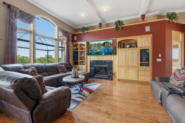 3401 Fox Tail Trail NW, Prior Lake, MN 55372