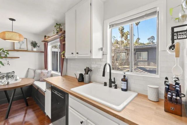 8150 Lemon Avenue 222, La Mesa, CA 91941