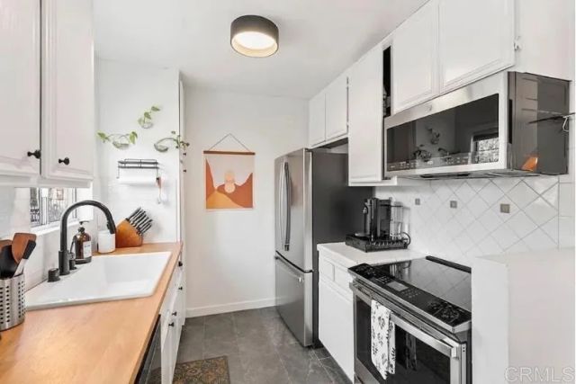 8150 Lemon Avenue 222, La Mesa, CA 91941