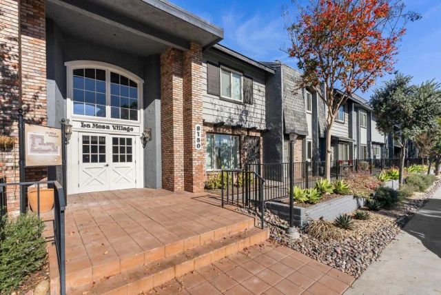 8150 Lemon Avenue 222, La Mesa, CA 91941