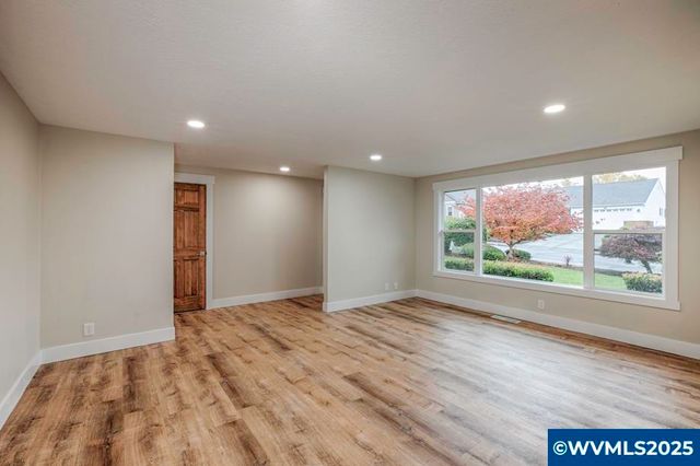 1735 Misty Pl NW, Salem, OR 97304