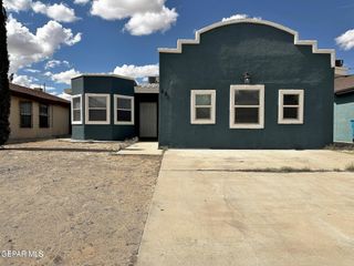 421 Valle Del Mar Drive, Socorro, TX 79927