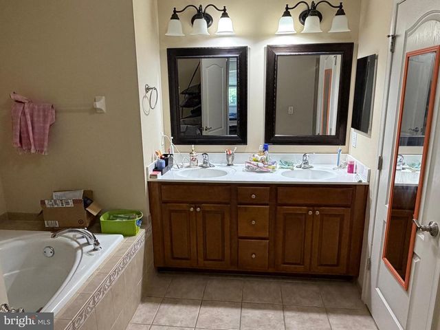 2603 ROCKLEDGE CT, Chester Springs, PA 19425