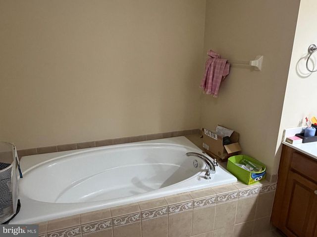 2603 ROCKLEDGE CT, Chester Springs, PA 19425