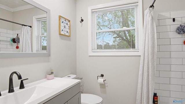 1602 Linwood Drive SW, Hartselle, AL 35640