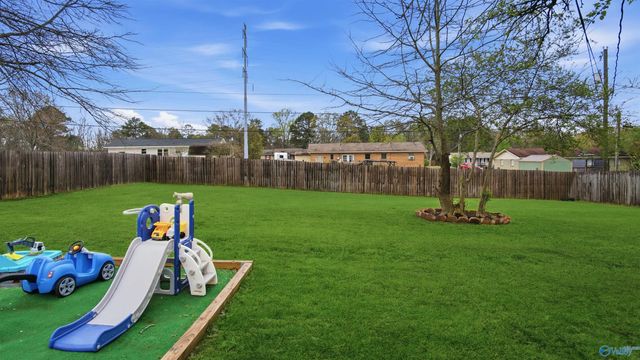 1602 Linwood Drive SW, Hartselle, AL 35640