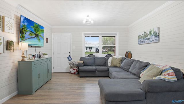 1602 Linwood Drive SW, Hartselle, AL 35640