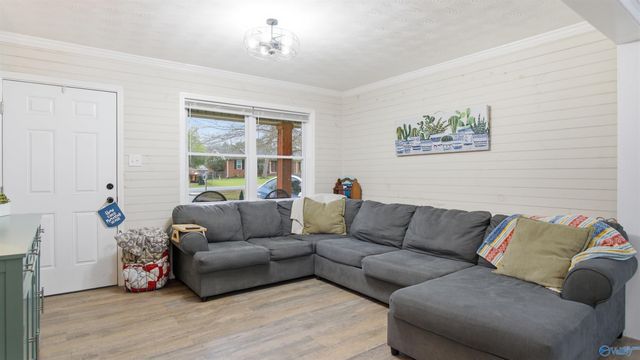 1602 Linwood Drive SW, Hartselle, AL 35640