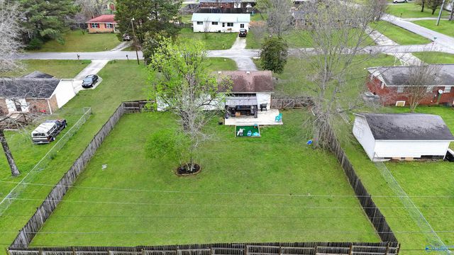 1602 Linwood Drive SW, Hartselle, AL 35640