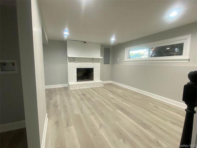 17 Berkeley Avenue, Selden, NY 11784