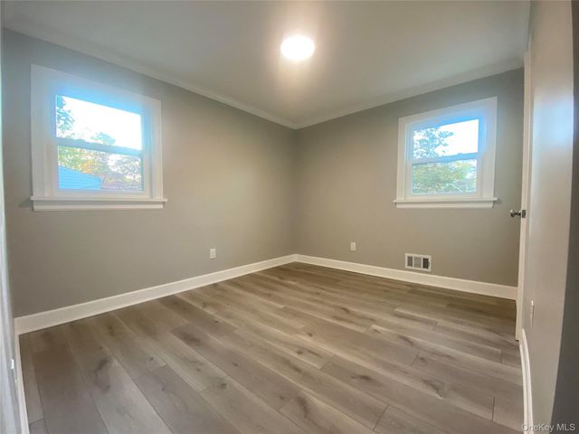 17 Berkeley Avenue, Selden, NY 11784
