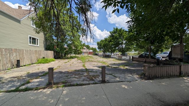4757 S Maplewood Avenue, Chicago, IL 60632