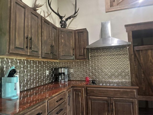 10309 Cr 1, Hallettsville, TX 77964