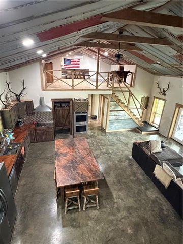 10309 Cr 1, Hallettsville, TX 77964