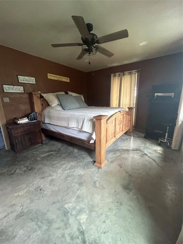 10309 Cr 1, Hallettsville, TX 77964