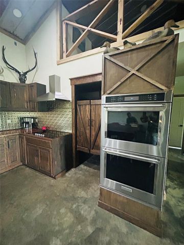 10309 Cr 1, Hallettsville, TX 77964