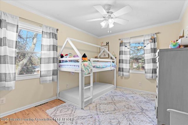 5201 Greenbriar Road, Lansing, MI 48917