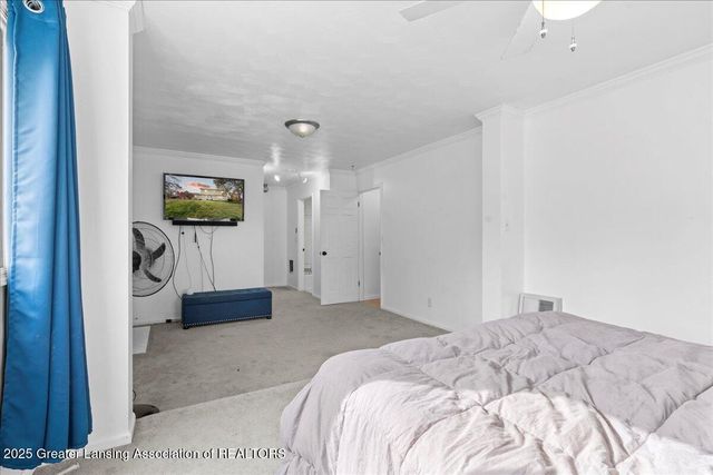 5201 Greenbriar Road, Lansing, MI 48917