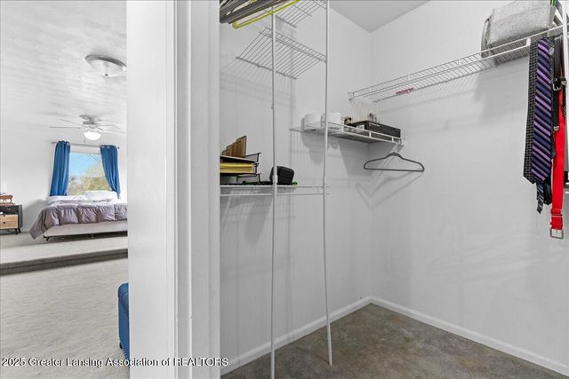 5201 Greenbriar Road, Lansing, MI 48917