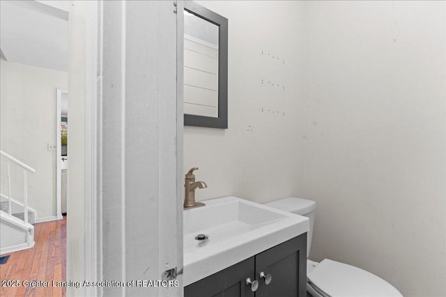 5201 Greenbriar Road, Lansing, MI 48917