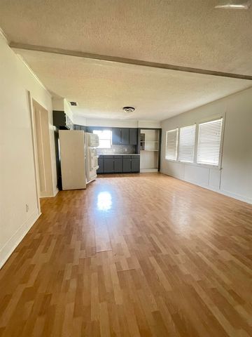 505 Comer, Carthage, TX 75633