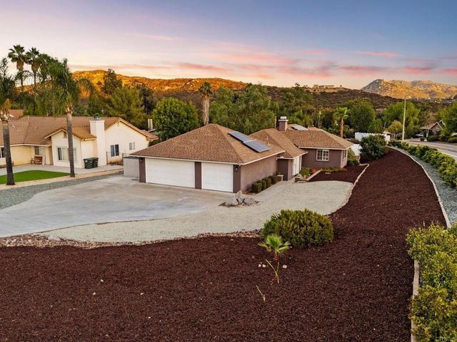 16403 Arena Dr., Ramona, CA 92065