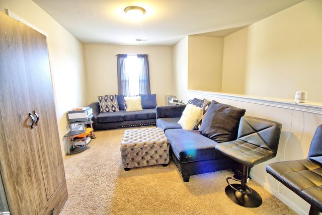 111 Botany Drive, Laurens, SC 29360