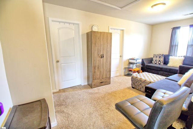111 Botany Drive, Laurens, SC 29360