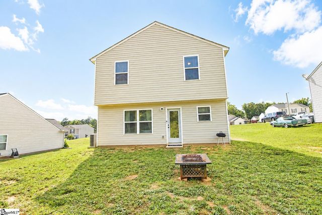 111 Botany Drive, Laurens, SC 29360
