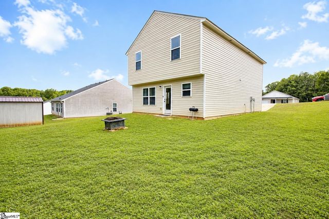 111 Botany Drive, Laurens, SC 29360
